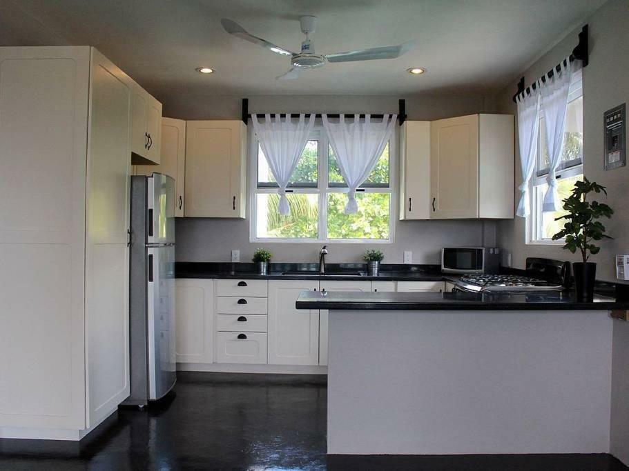 Ocean View Apartment 2 Blocks From Zicatela Strip! ปูแอร์โตเอสกอนดิโด ภายนอก รูปภาพ